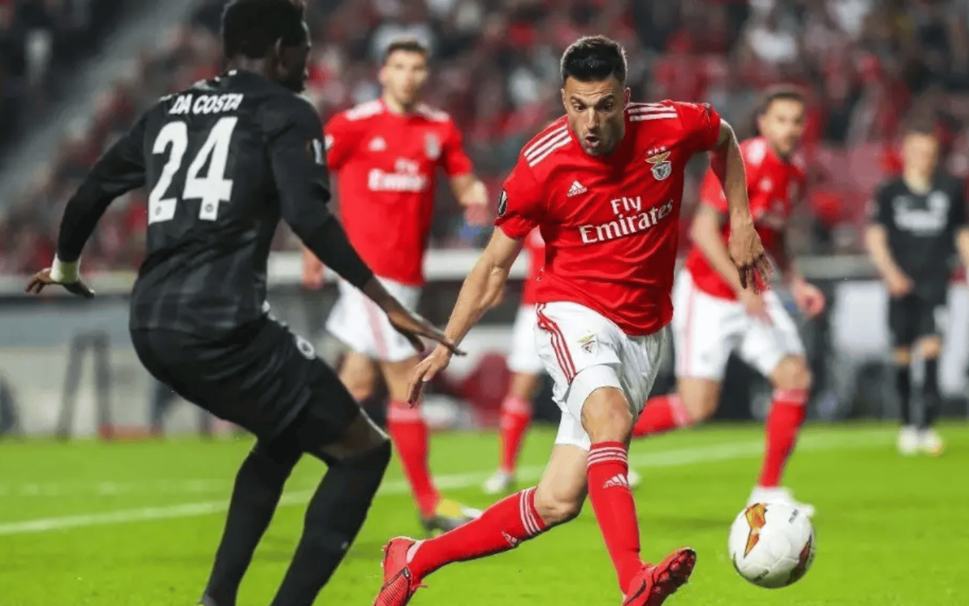 九游游戏官网首页关于巴塞罗那迎来里程碑备战西甲皇家社会围绕中超绝杀压哨，尼斯围绕法甲回应争议瞬间刷屏的信息